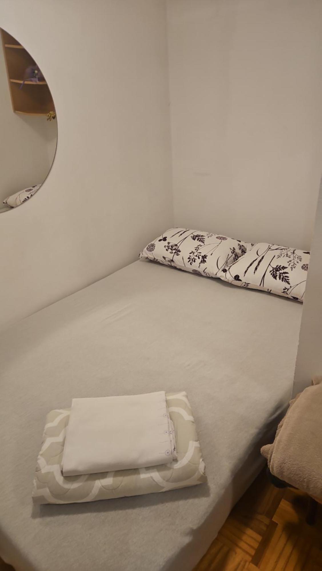 Lukavica Apartman Ellye מראה חיצוני תמונה